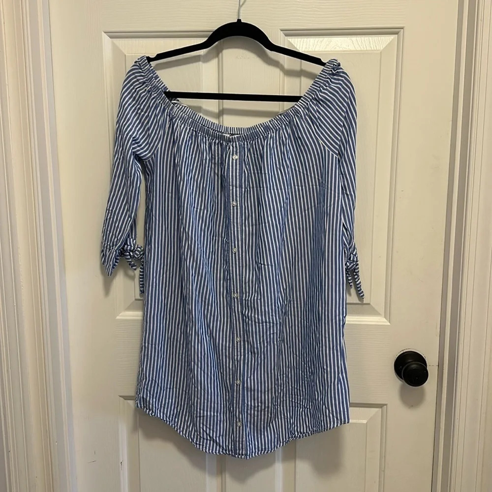 Cupcakes & Cashmere Dress size Large